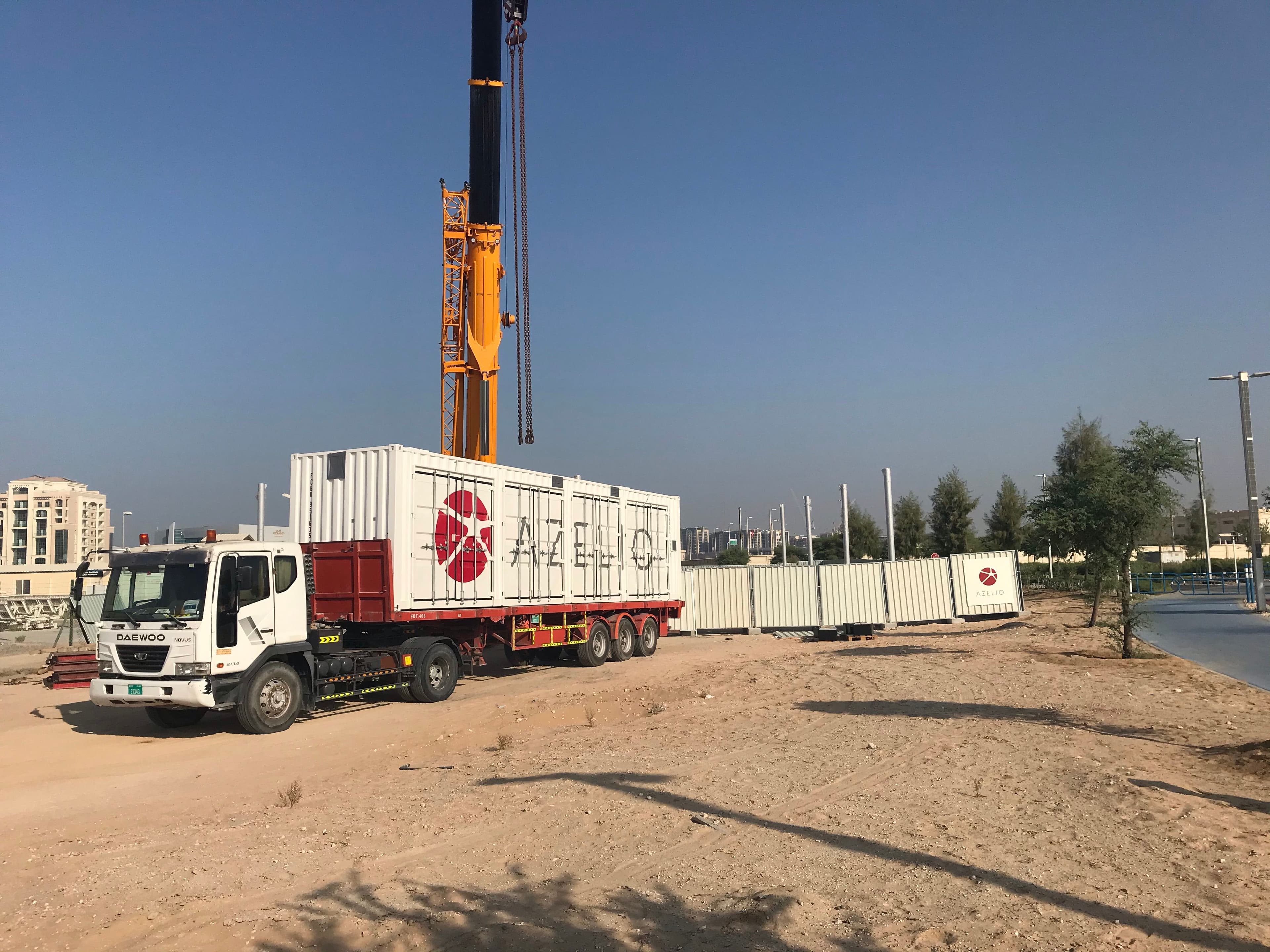 Azelio news update - Azelios verifieringsprojekt i Abu Dhabi tar form med TES.POD[®] på plats