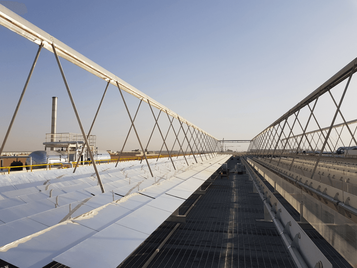 INDUSTRIAL SOLAR: GARANTER FICK TECKNA 43% INFÖR SPOTLIGHT